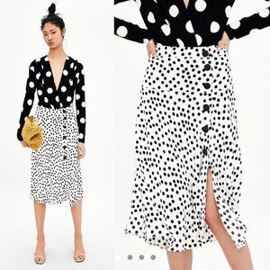 Zara Polka Dot Skirt With Buttons